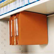 Suspendre vos dossiers sous les étagères armoire ignifuge papier série PK-400.
